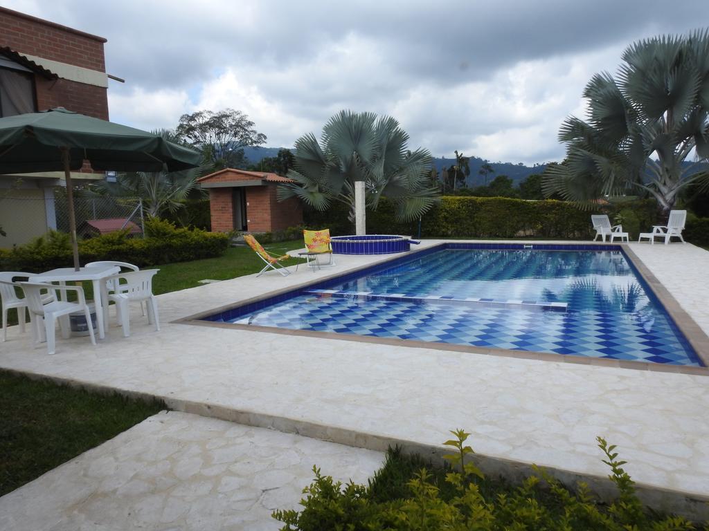 Hostal La Sultana Santa Rosa De Cabal Extérieur photo